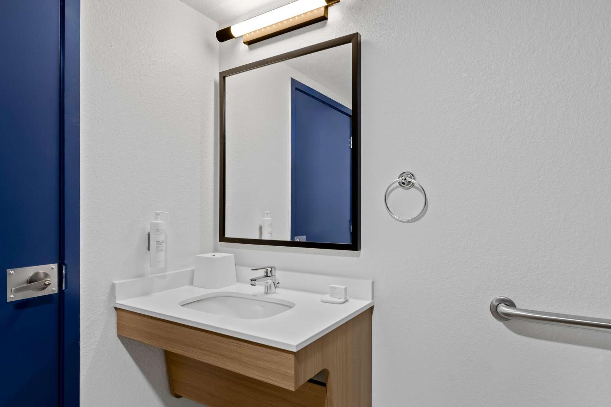 Spark By Hilton Daleville Roanoke North Екстериор снимка