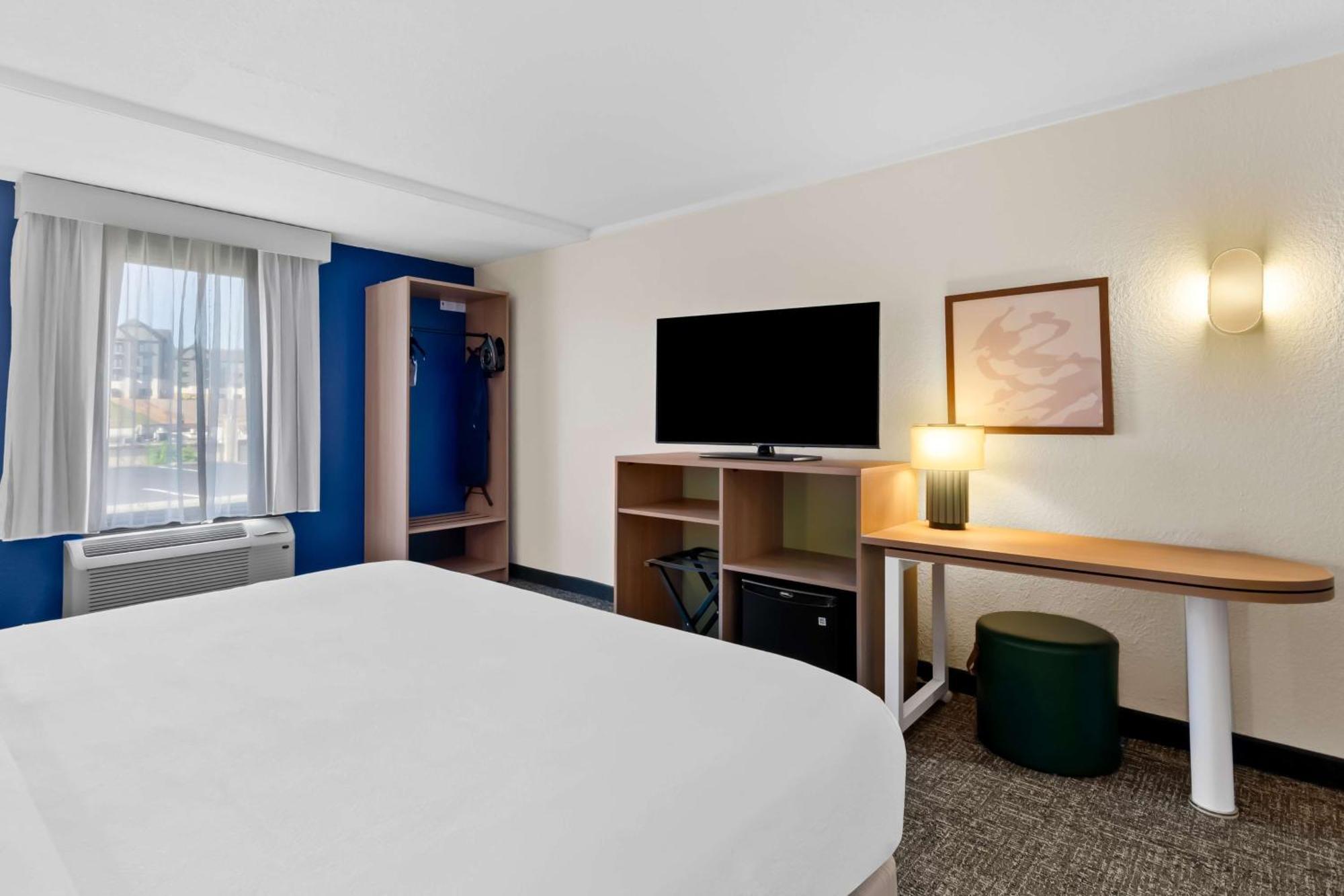 Spark By Hilton Daleville Roanoke North Екстериор снимка