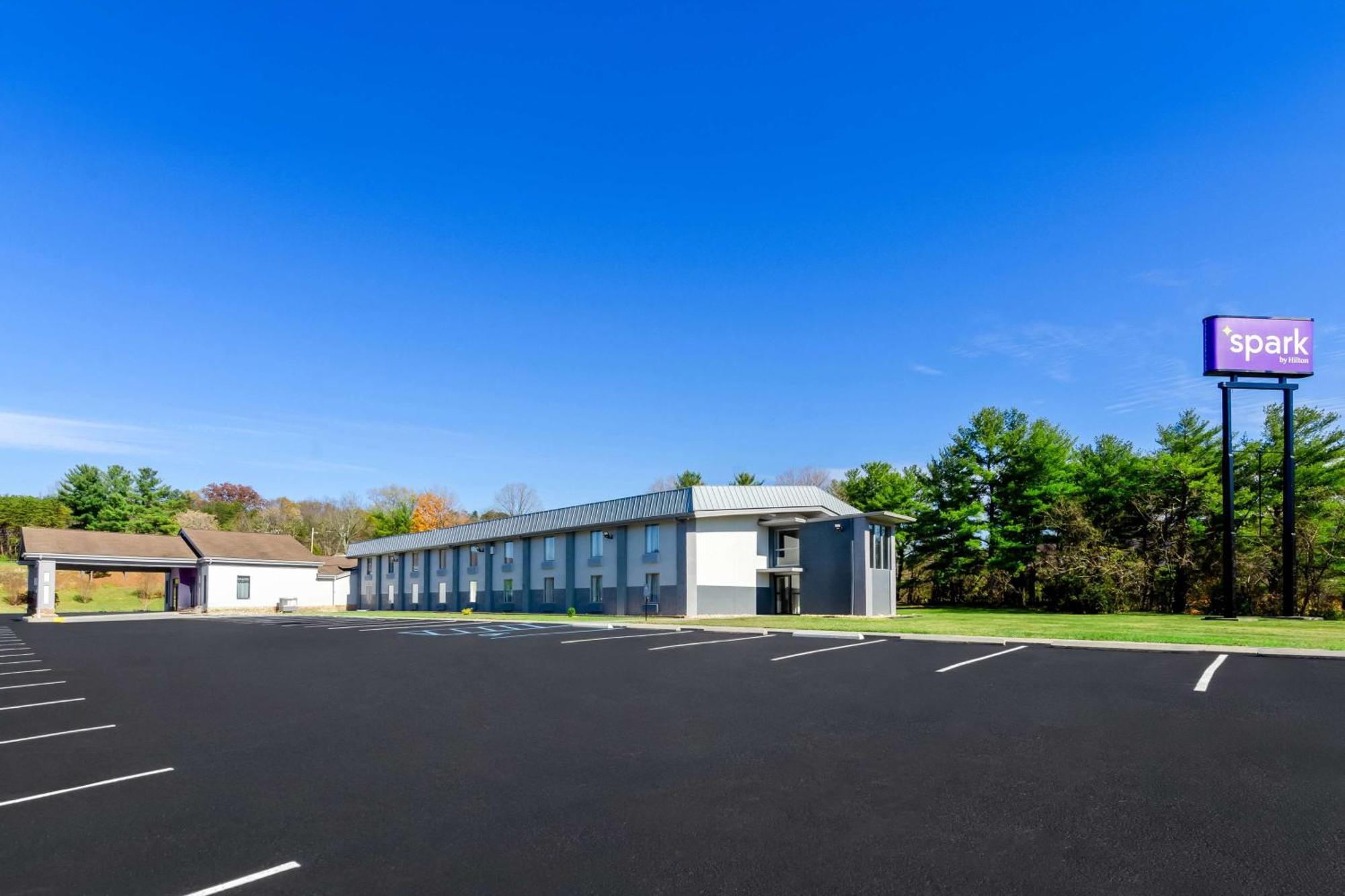 Spark By Hilton Daleville Roanoke North Екстериор снимка